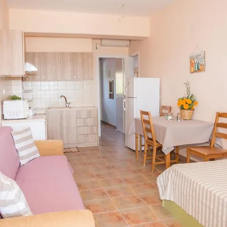 Ktima Develekou Pigadhia (Argolis)